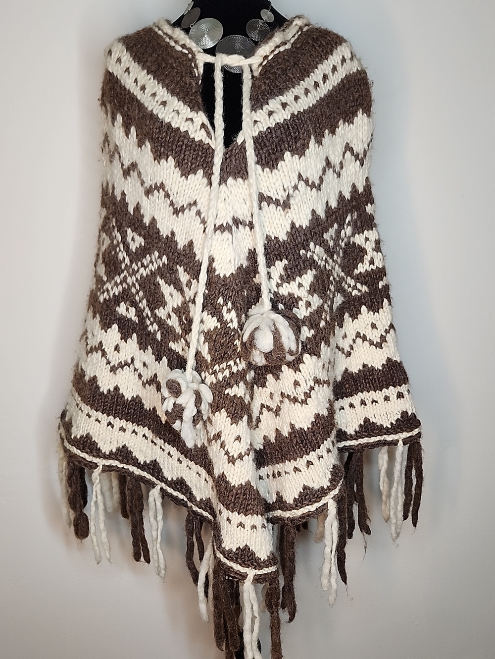 Vintage Genuine Cowichan Indian Hand Knit 100% Wool Poncho Cape Fringe